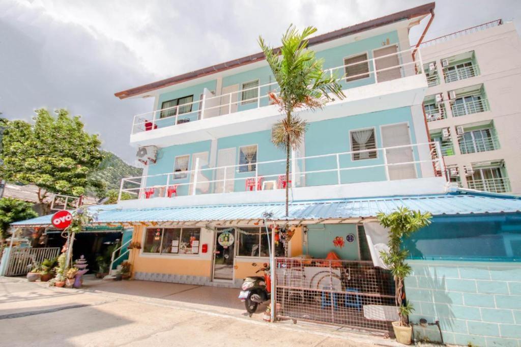 Hotel Oyo 885 And Me House 2*