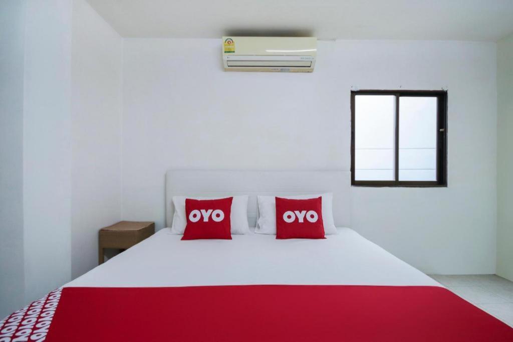 Oyo 885 And Me House Hotel 2*