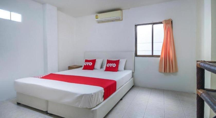 Hotel Oyo 885 And Me House Patong