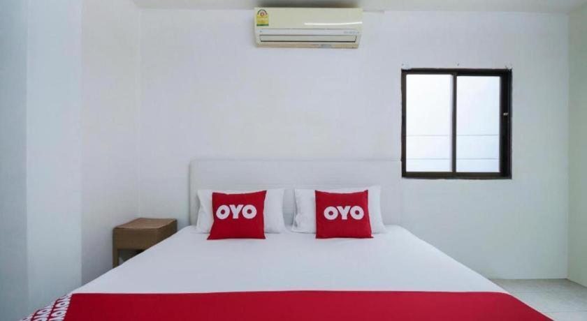 Oyo 885 And Me House 2*