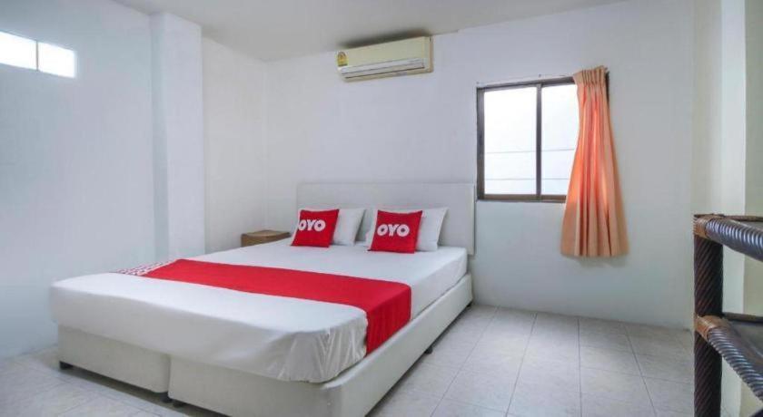 Oyo 885 And Me House Hotel